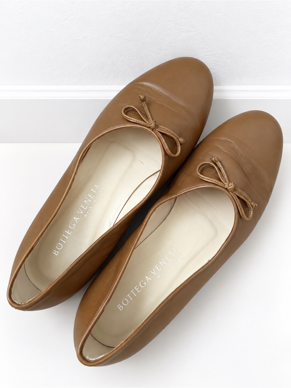 Bottega Veneta Leather Flats in Brown Sz 7